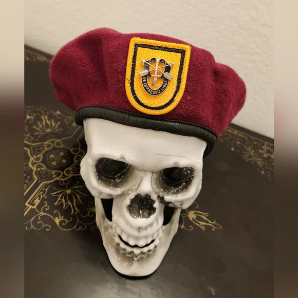 Other Beret Maroon 1st Special Forces Group Airborne Beret